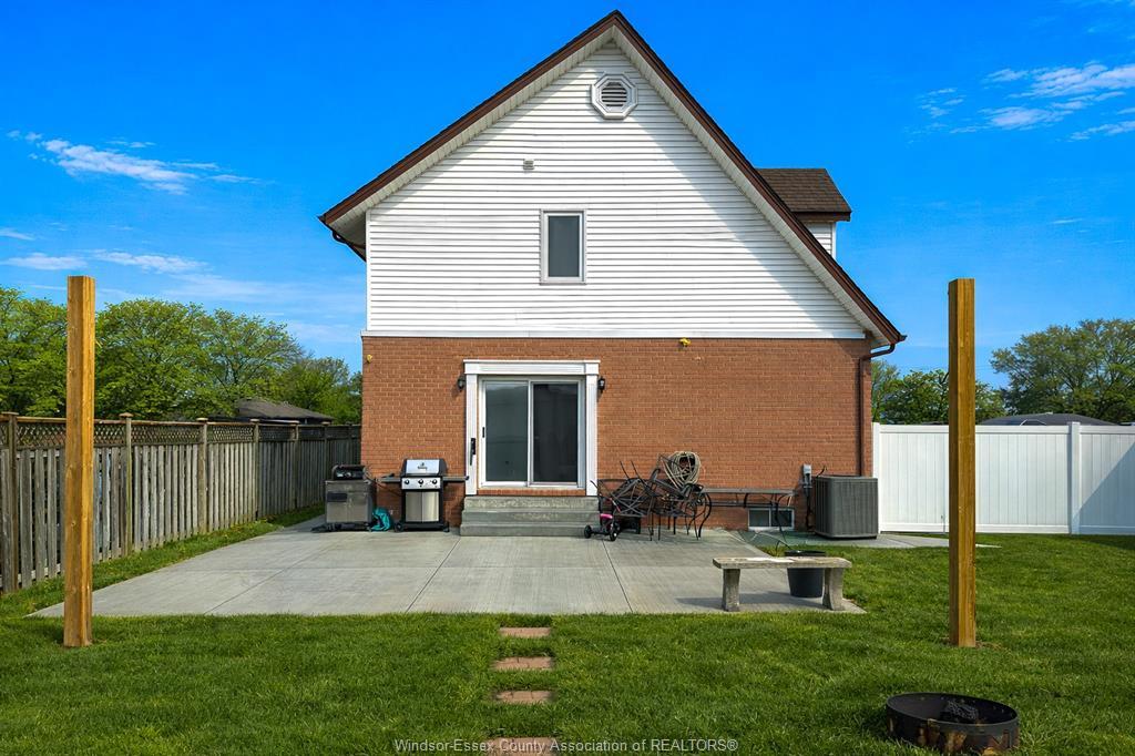 279 Chene, Tecumseh, ON