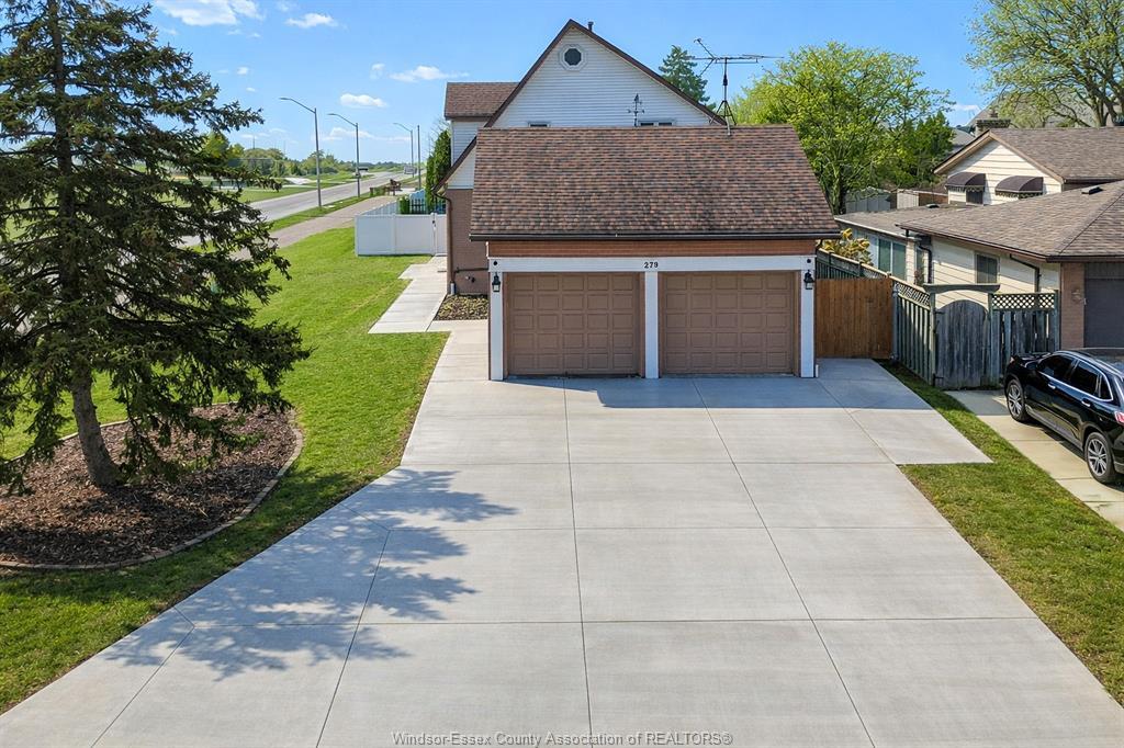 279 Chene, Tecumseh, ON