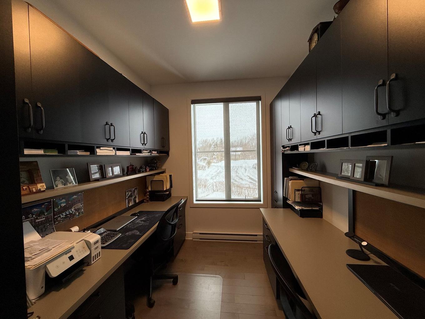 Bureau - 204-331 Av. De Venise O., Venise-En-Québec, QC - Indoor