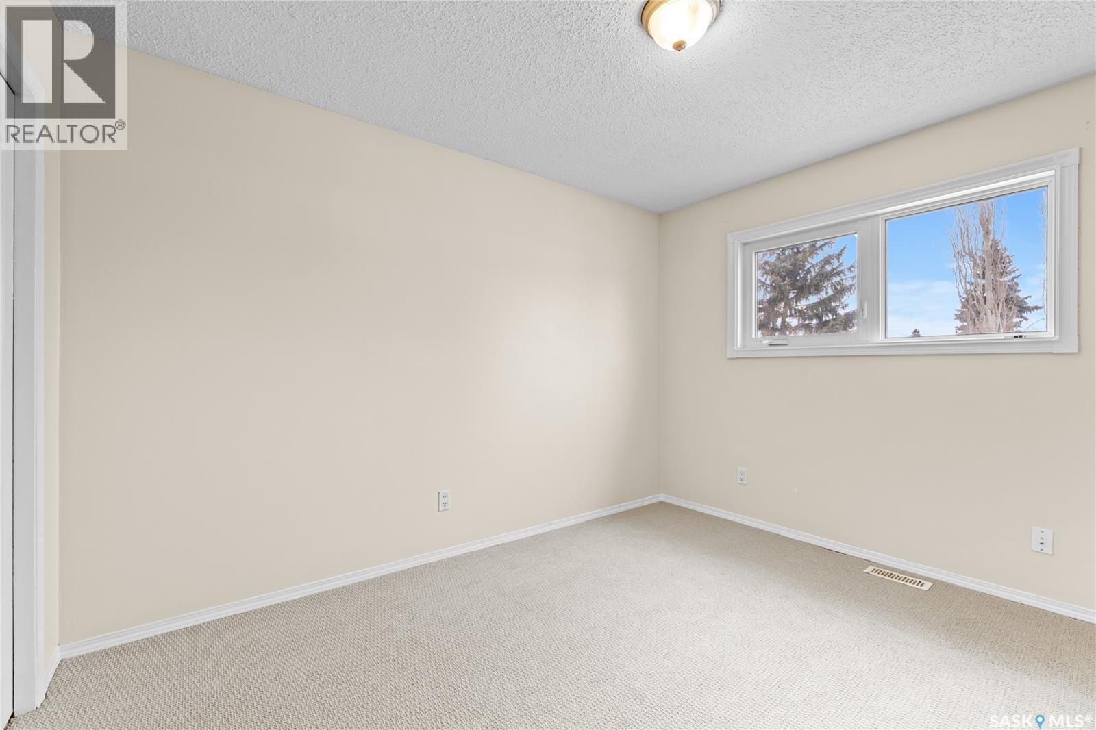 3618 Fairlight Drive, Saskatoon, SK - Indoor Photo Showing Other Room
