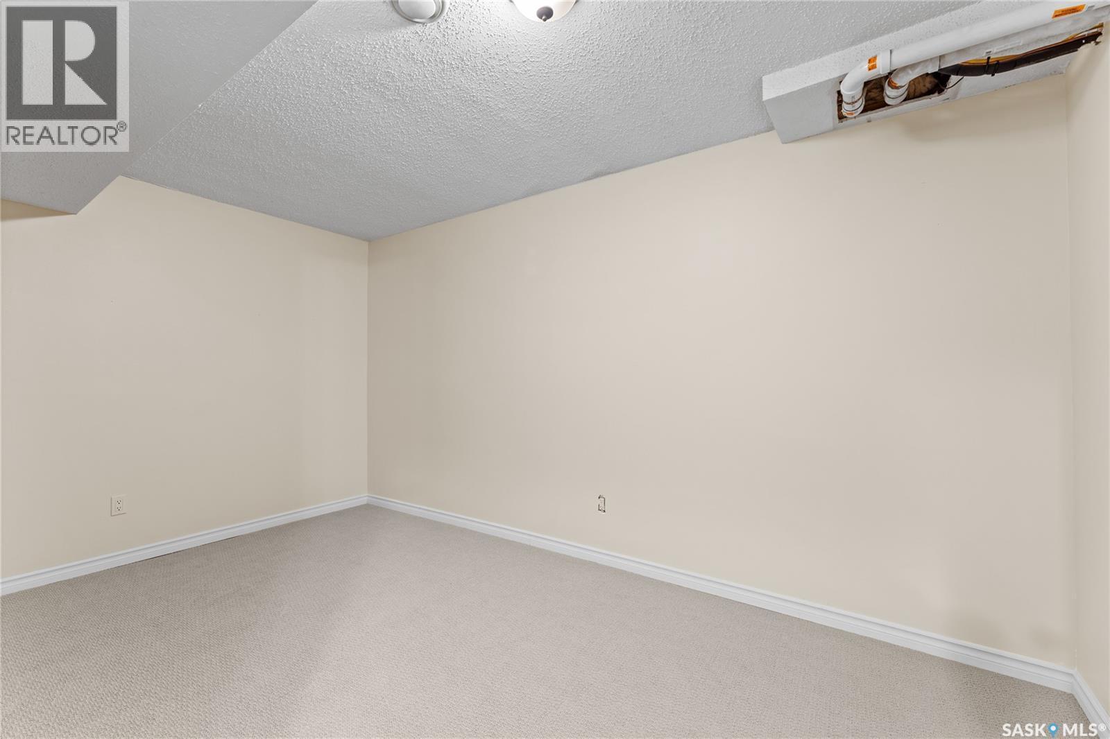 3618 Fairlight Drive, Saskatoon, SK - Indoor Photo Showing Other Room