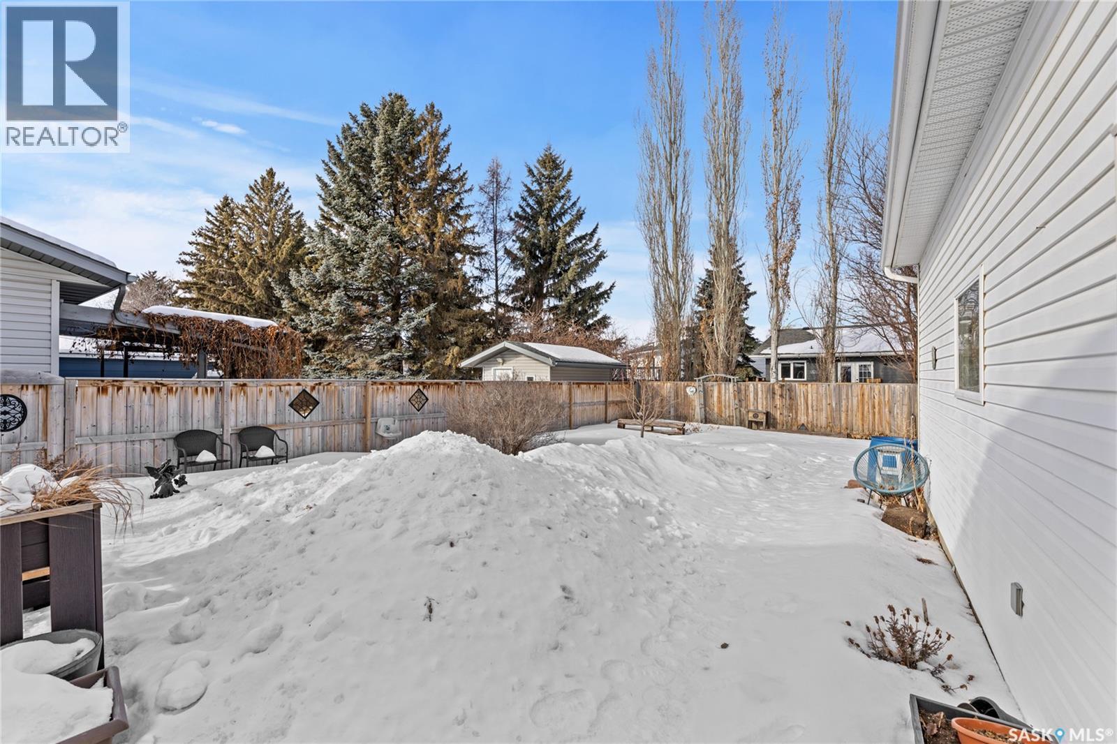 3618 Fairlight Drive, Saskatoon, SK - Outdoor