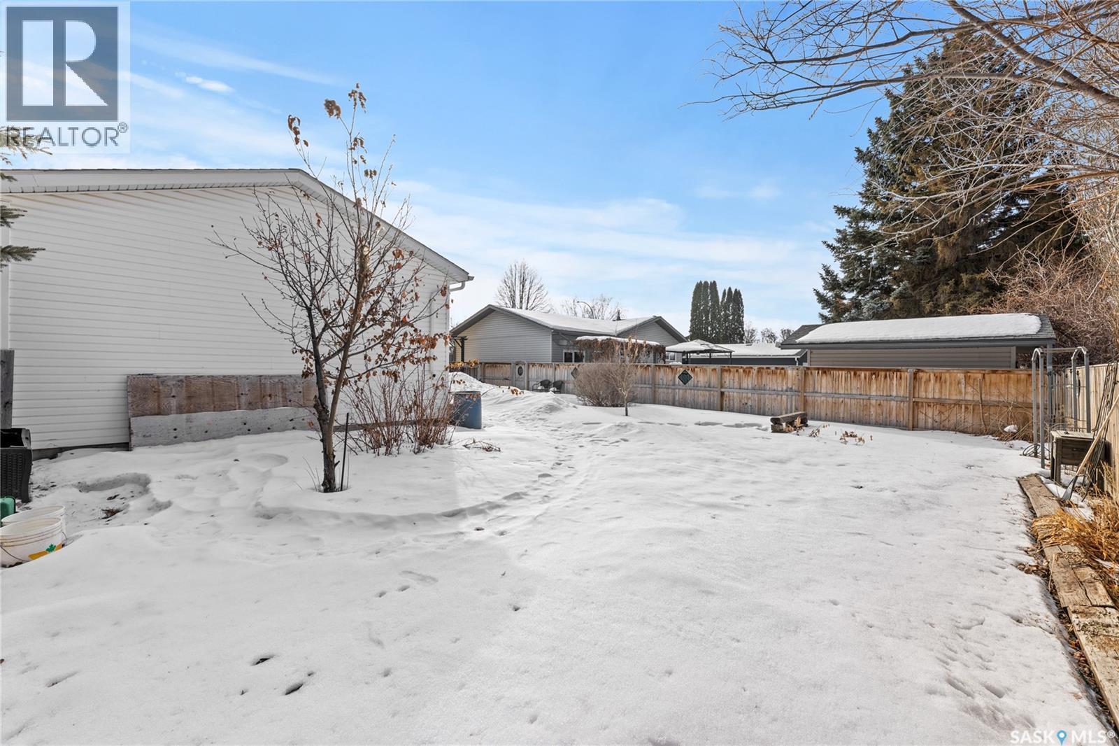 3618 Fairlight Drive, Saskatoon, SK - Outdoor