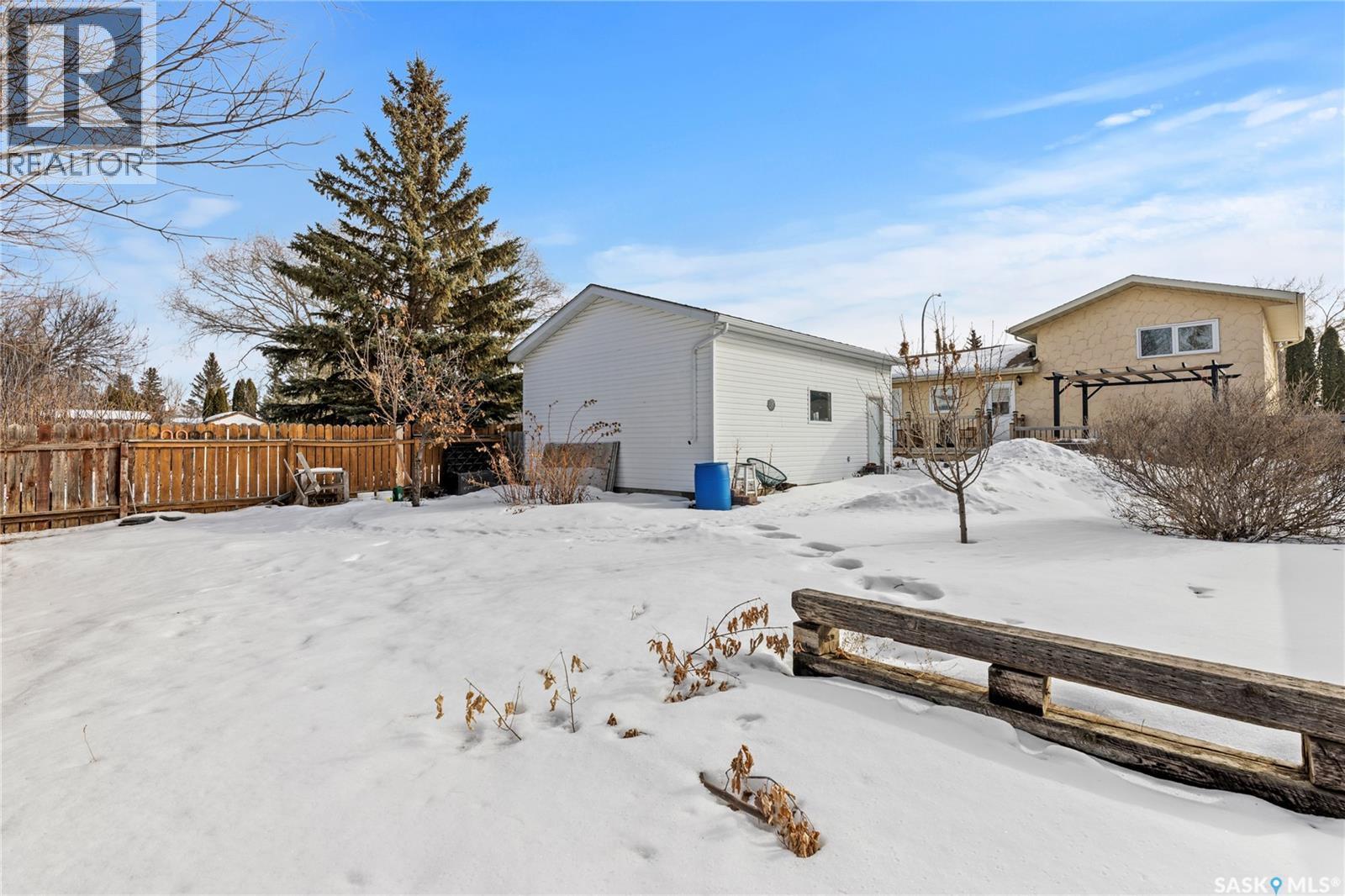 3618 Fairlight Drive, Saskatoon, SK - Outdoor