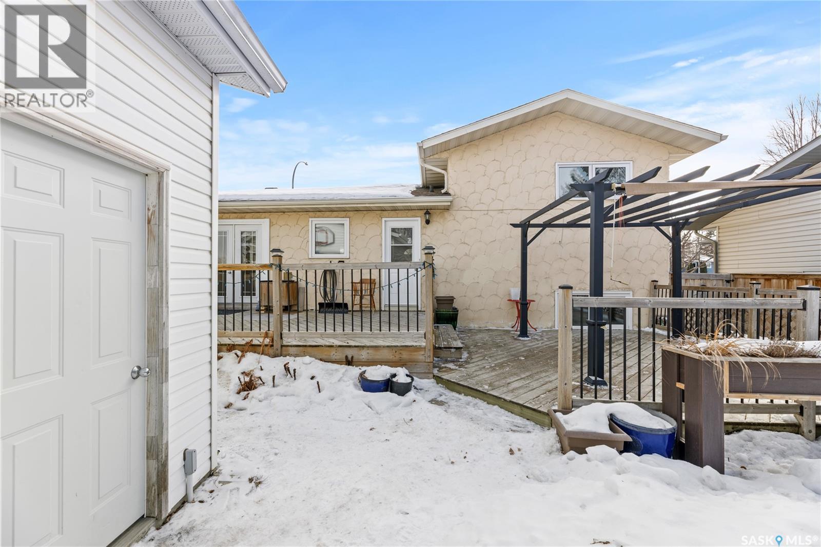 3618 Fairlight Drive, Saskatoon, SK - Outdoor With Deck Patio Veranda
