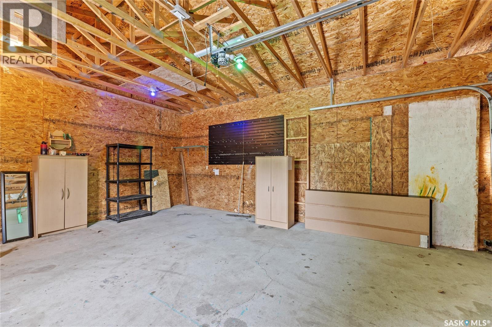 3618 Fairlight Drive, Saskatoon, SK - Indoor