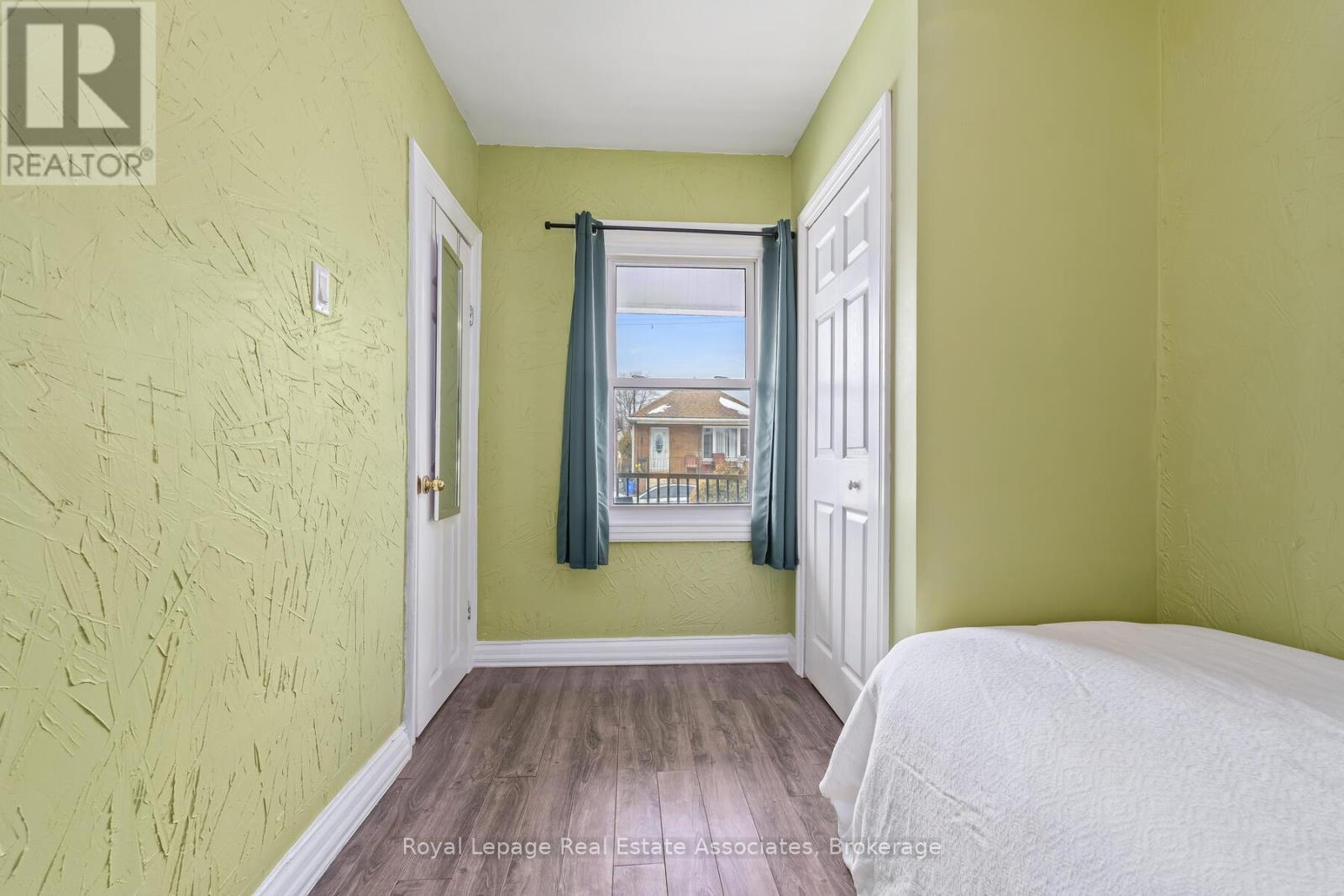 88 Graham Avenue N, Hamilton, ON - Indoor