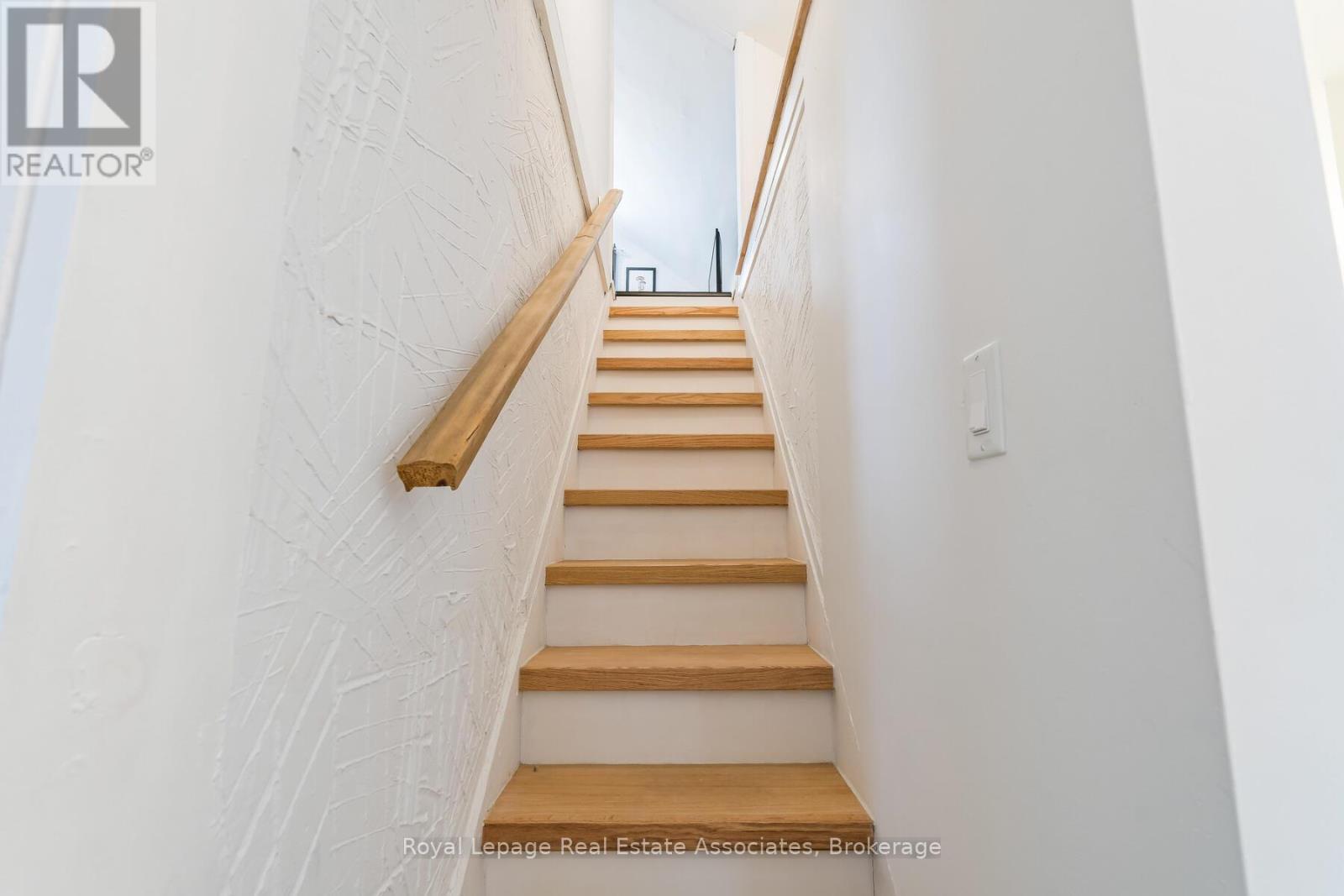 88 Graham Avenue N, Hamilton, ON - Indoor Photo Showing Other Room