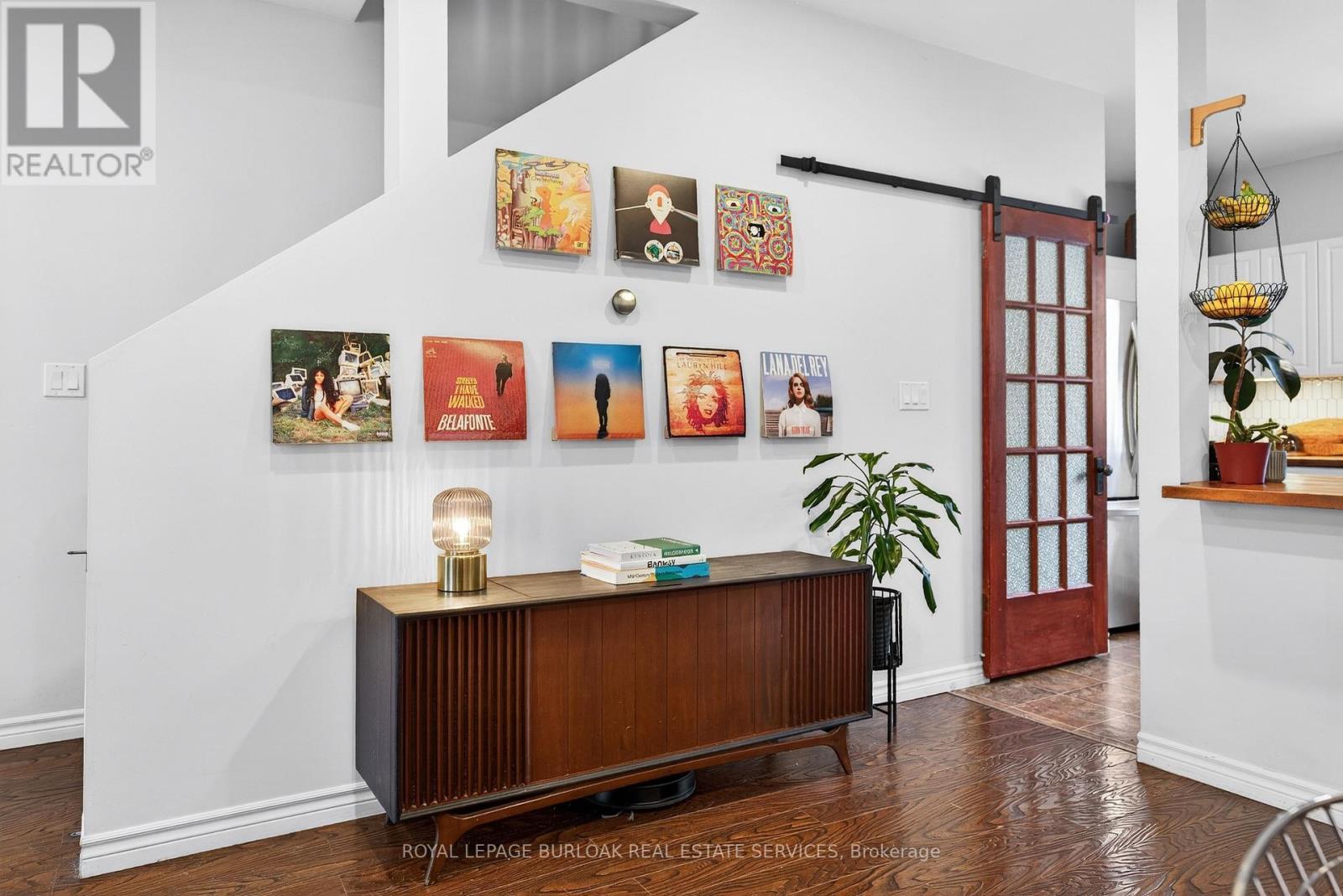 792 Cannon Street E, Hamilton, ON - Indoor Photo Showing Other Room