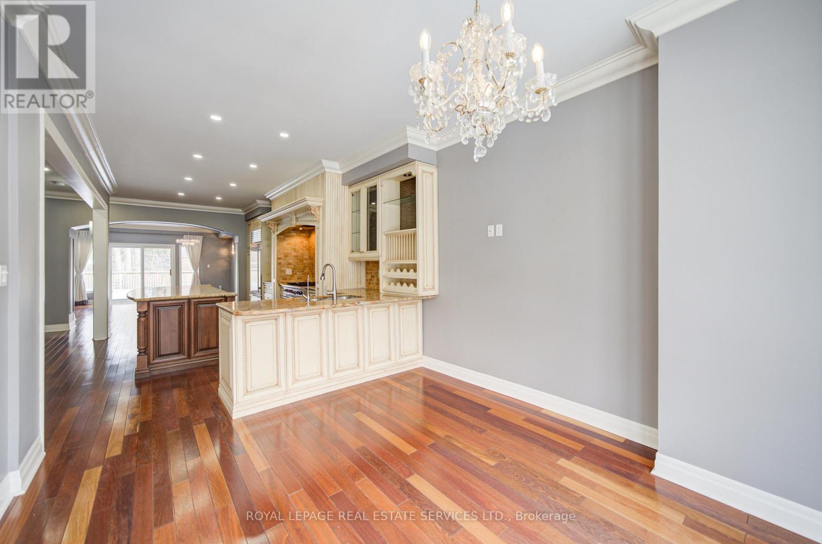 115 St Lawrence Drive, Mississauga, ON - Indoor Photo Showing Other Room