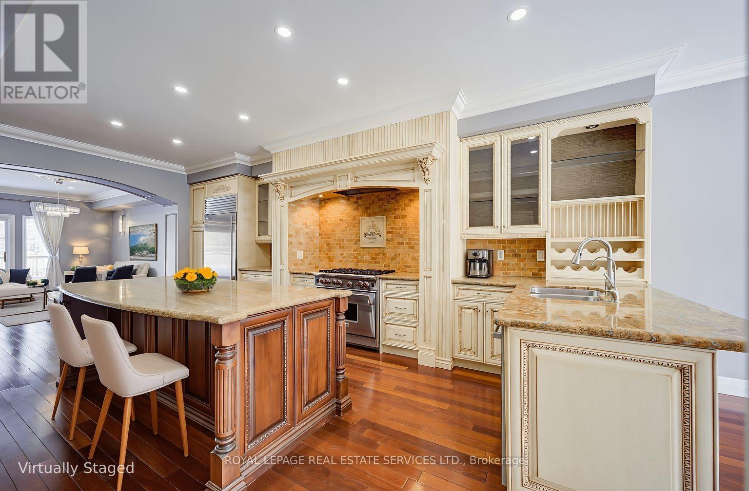 115 St Lawrence Drive, Mississauga, ON - Indoor Photo Showing Other Room