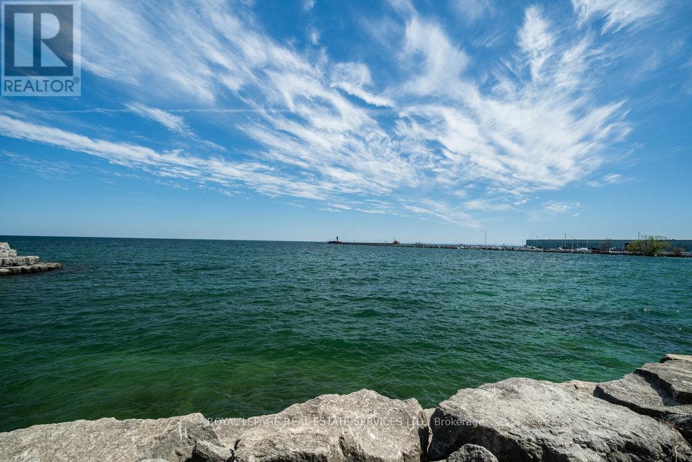 115 St Lawrence Drive, Mississauga, ON - Outdoor With Body Of Water With View