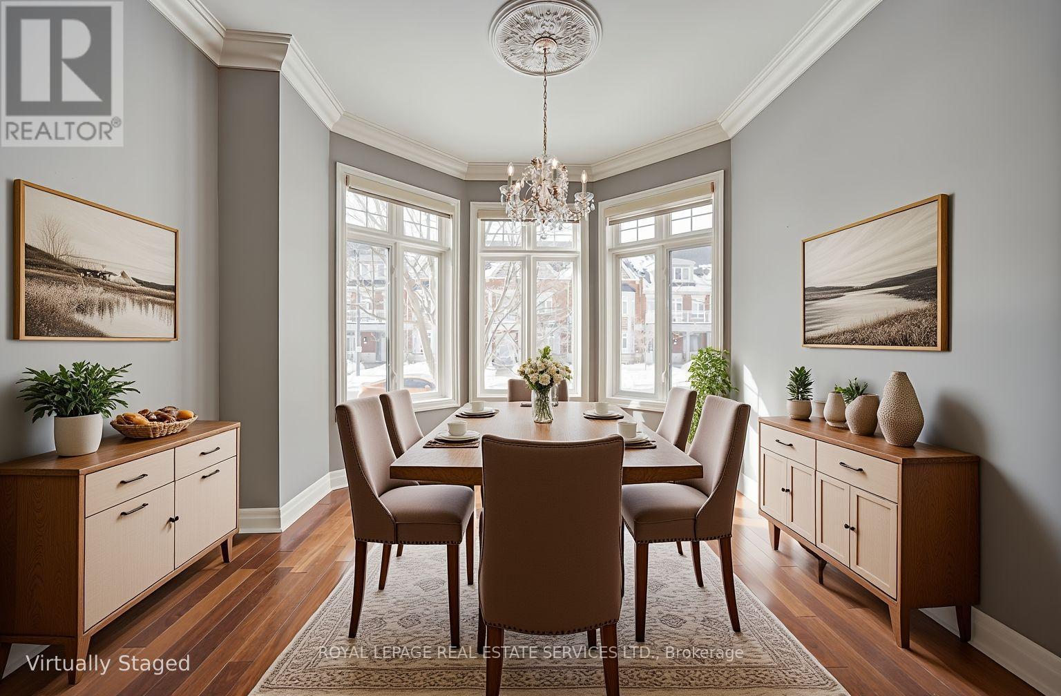 115 St Lawrence Drive, Mississauga, ON - Indoor Photo Showing Dining Room