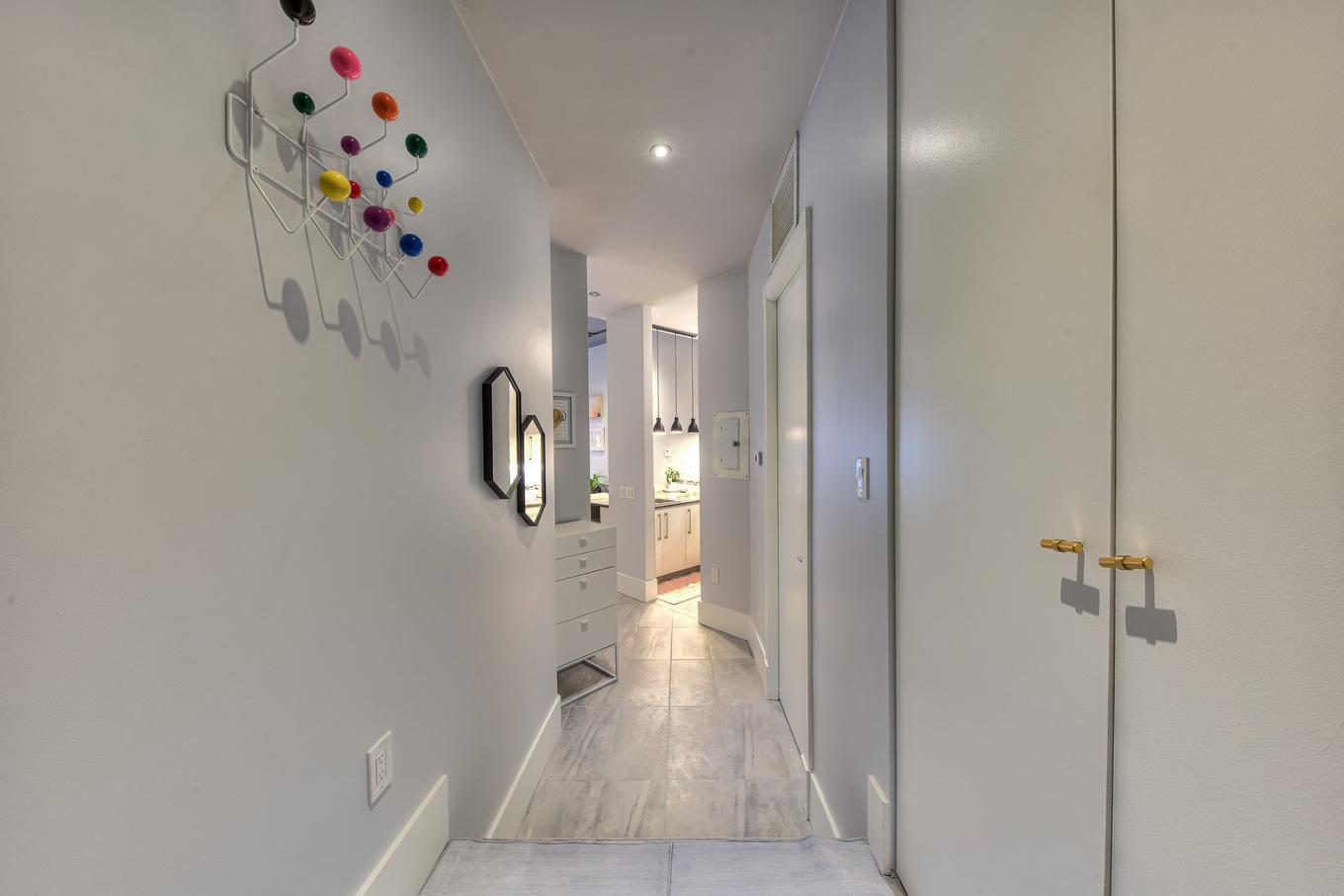 Hall - 200-5099 Rue Jeanne-Mance, Montréal (Le Plateau-Mont-Royal), QC - Indoor Photo Showing Other Room