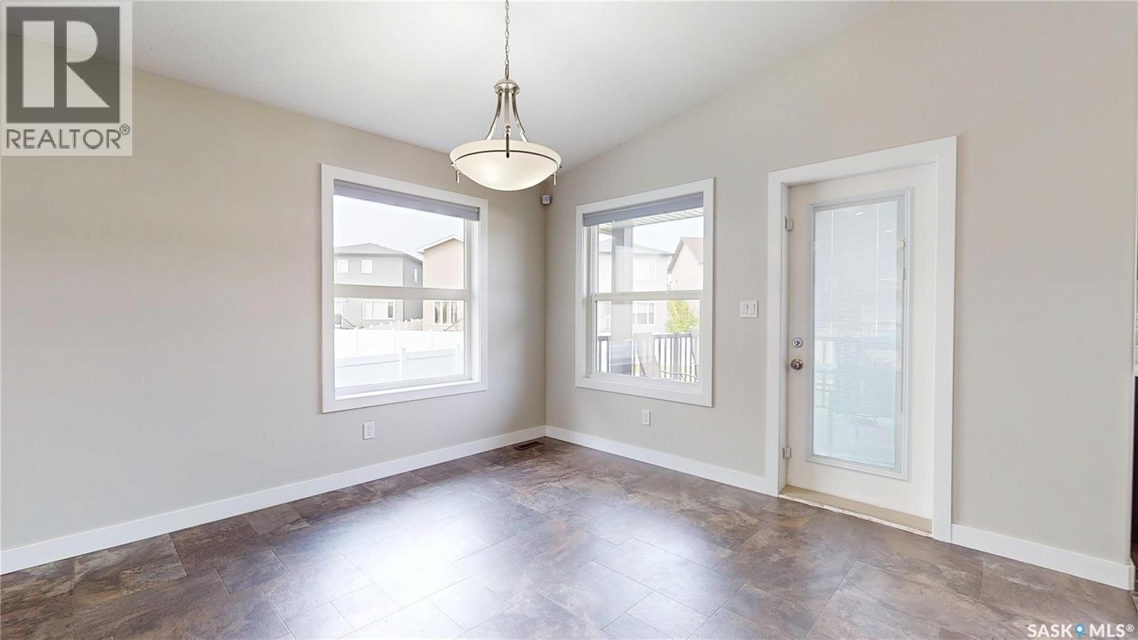 5614 Beacon Place, Regina, SK - Indoor Photo Showing Other Room