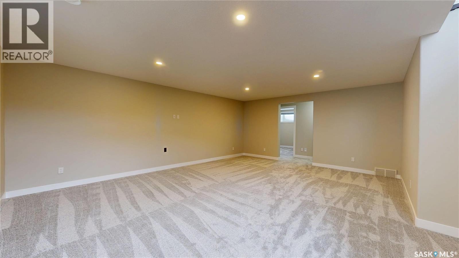 5614 Beacon Place, Regina, SK - Indoor Photo Showing Other Room