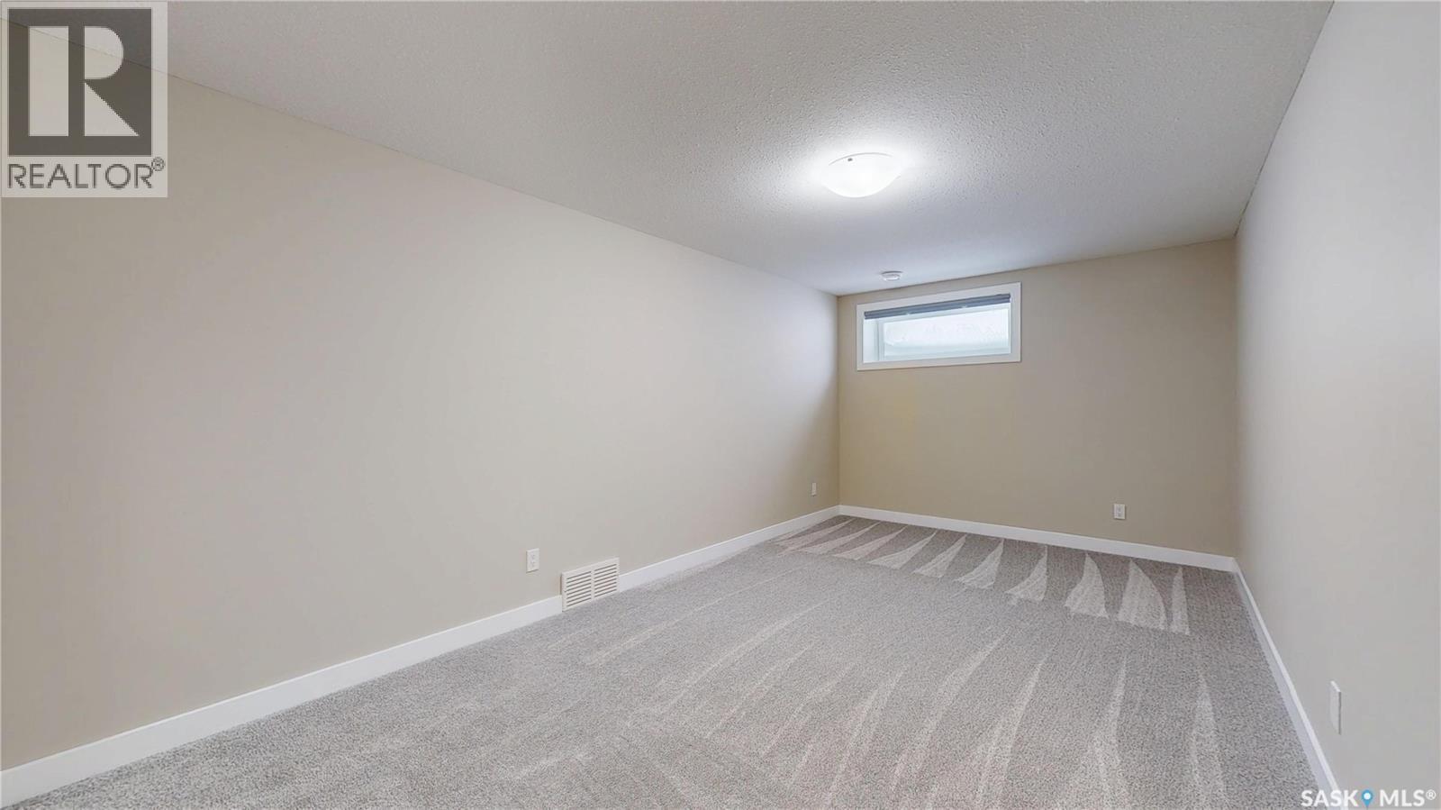 5614 Beacon Place, Regina, SK - Indoor Photo Showing Other Room