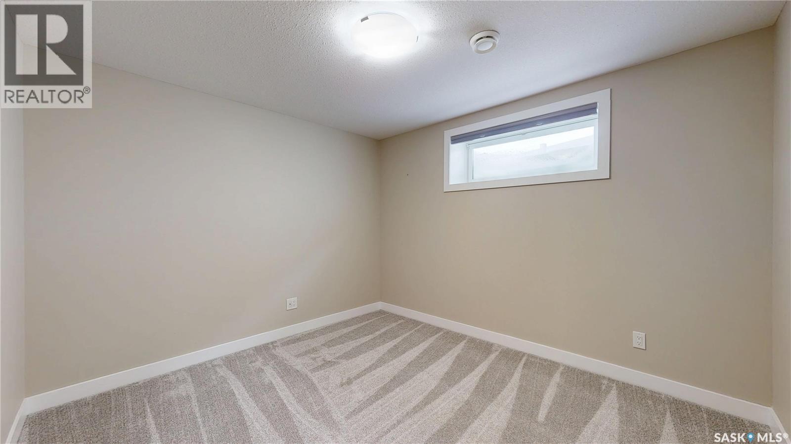 5614 Beacon Place, Regina, SK - Indoor Photo Showing Other Room