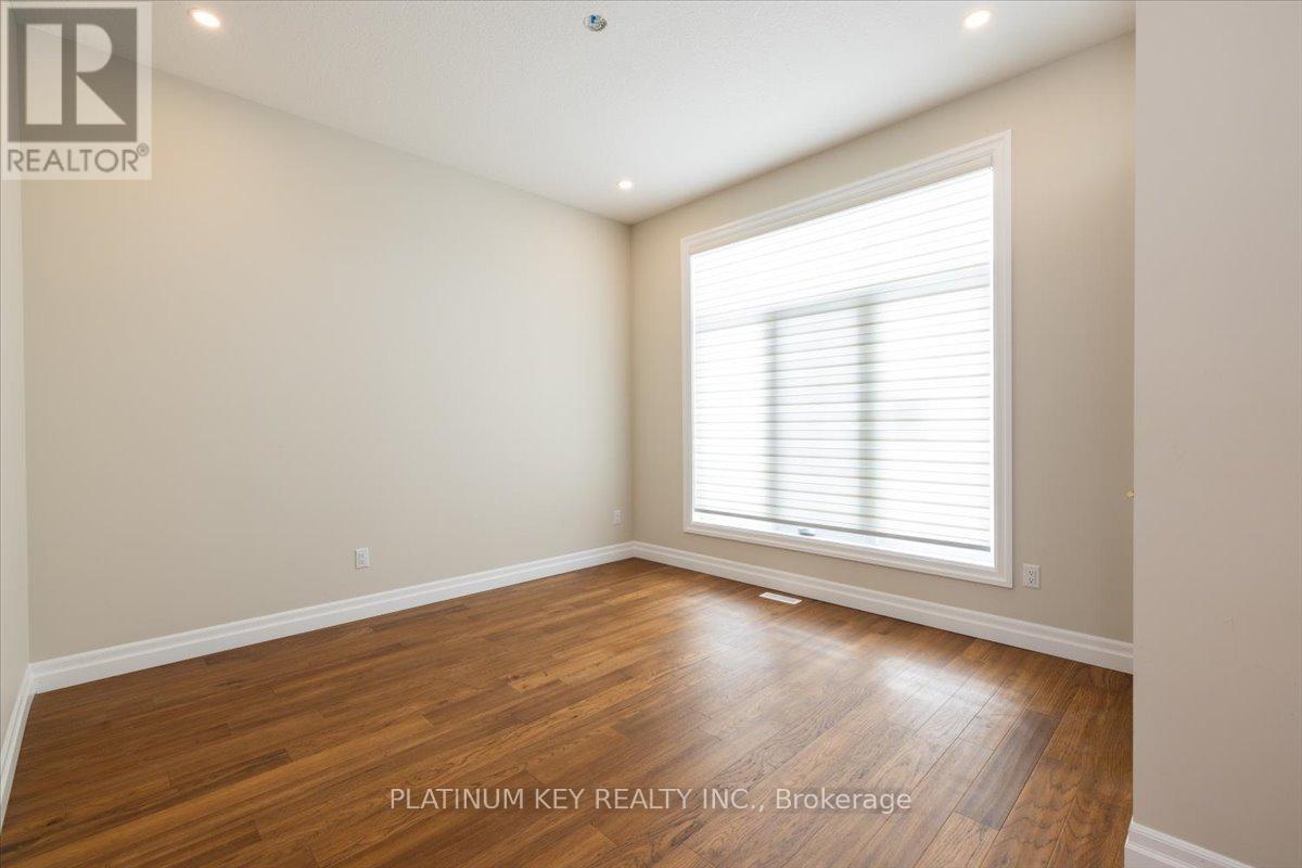 7 Edgeview Crescent, Middlesex Centre (Kilworth), ON - Indoor Photo Showing Other Room