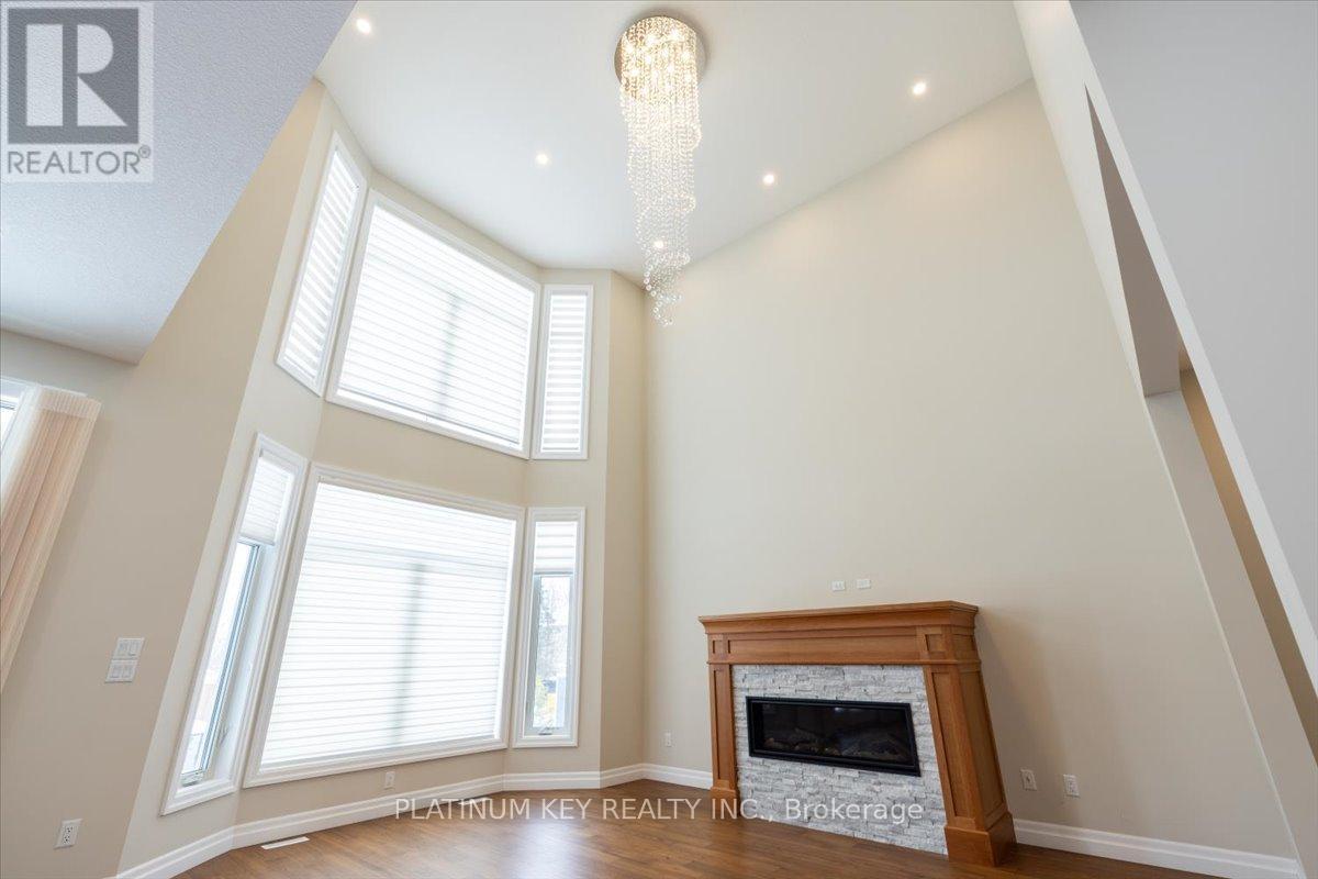 7 Edgeview Crescent, Middlesex Centre (Kilworth), ON - Indoor With Fireplace