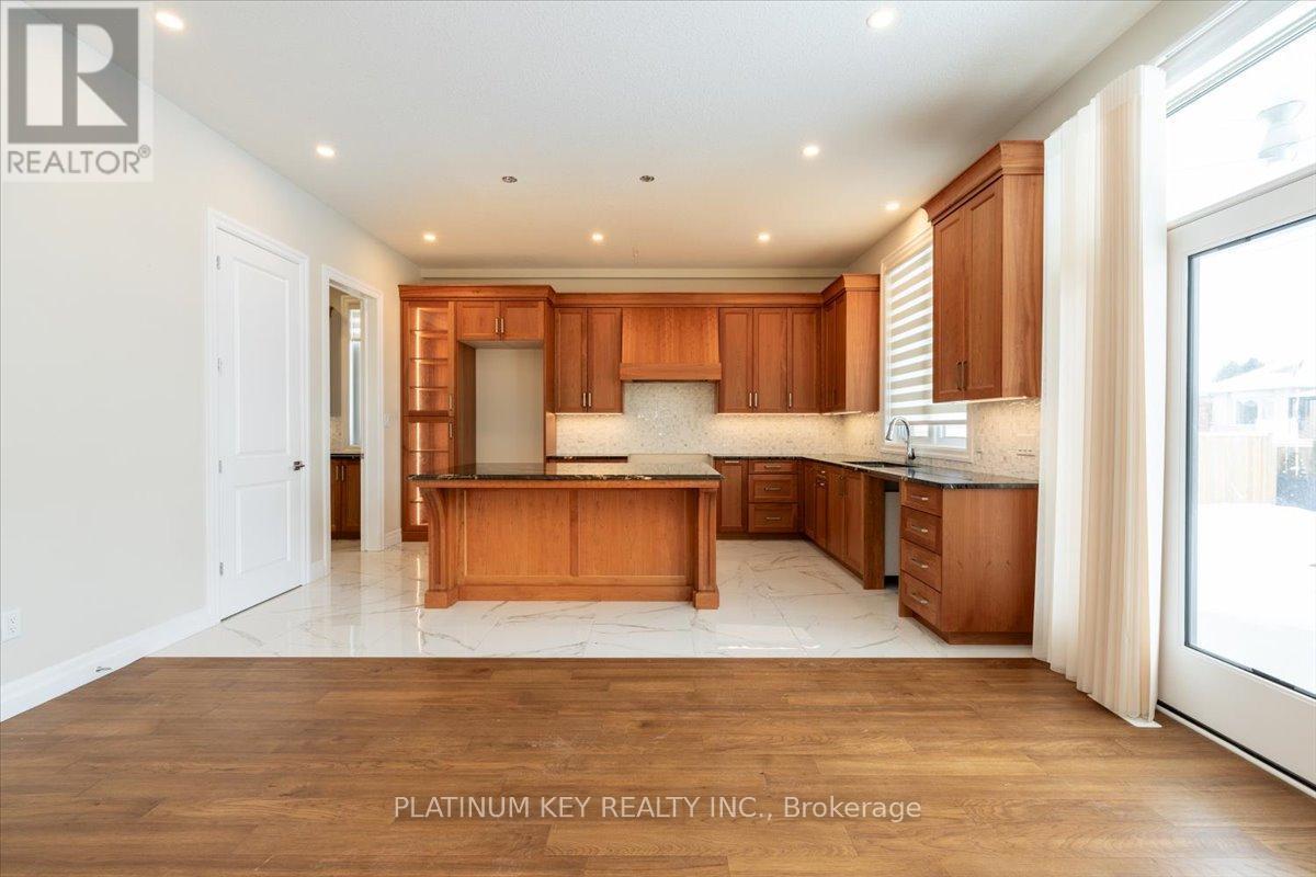 7 Edgeview Crescent, Middlesex Centre (Kilworth), ON - Indoor Photo Showing Kitchen