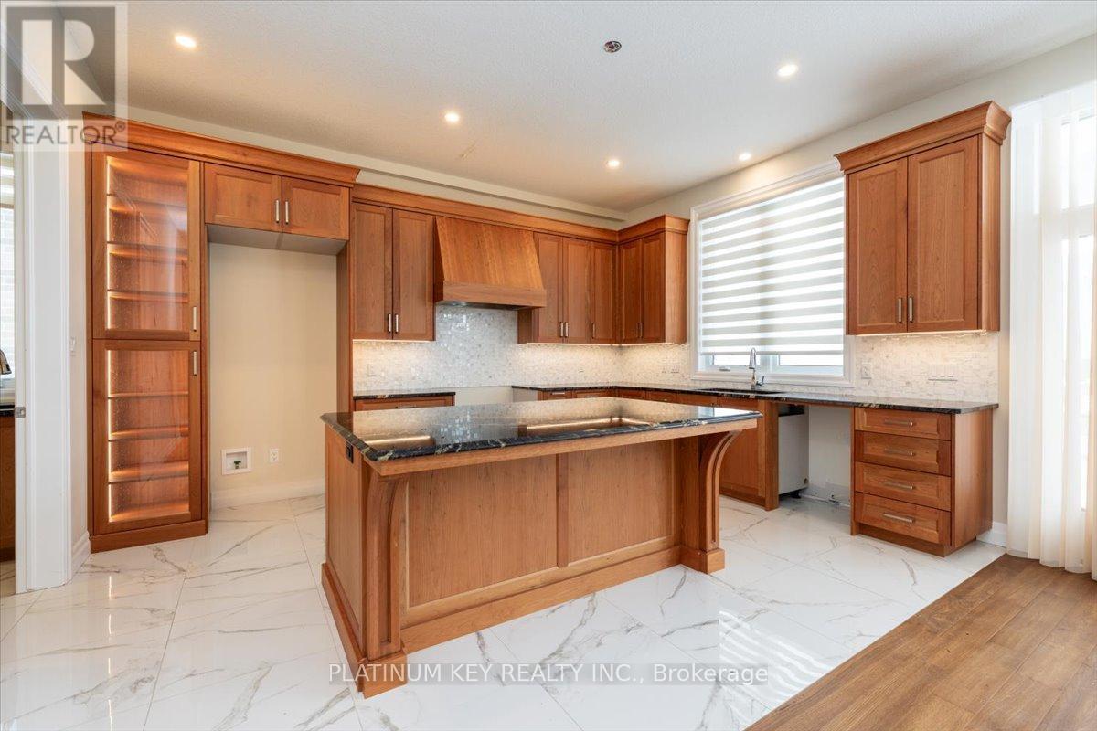 7 Edgeview Crescent, Middlesex Centre (Kilworth), ON - Indoor Photo Showing Kitchen