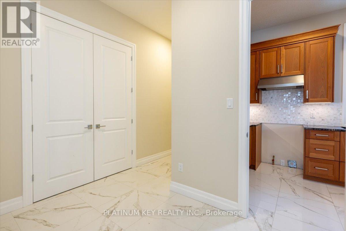 7 Edgeview Crescent, Middlesex Centre (Kilworth), ON - Indoor Photo Showing Other Room