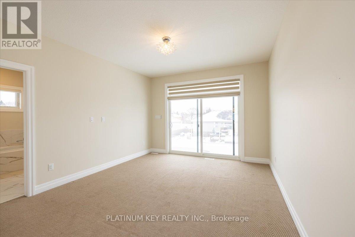 7 Edgeview Crescent, Middlesex Centre (Kilworth), ON - Indoor Photo Showing Other Room