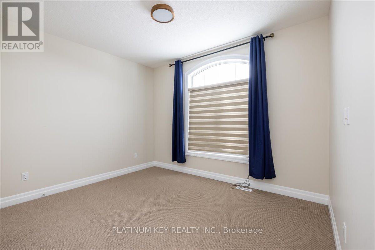 7 Edgeview Crescent, Middlesex Centre (Kilworth), ON - Indoor Photo Showing Other Room