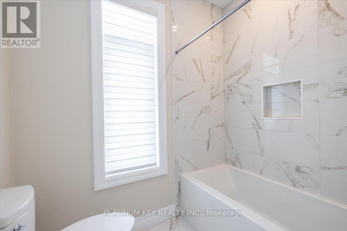 7 Edgeview Crescent, Middlesex Centre (Kilworth), ON - Indoor Photo Showing Bathroom
