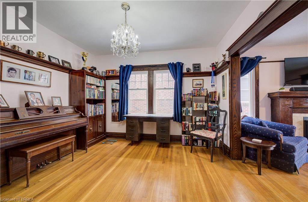 48 Longwood Road N, Hamilton, ON - Indoor Photo Showing Other Room