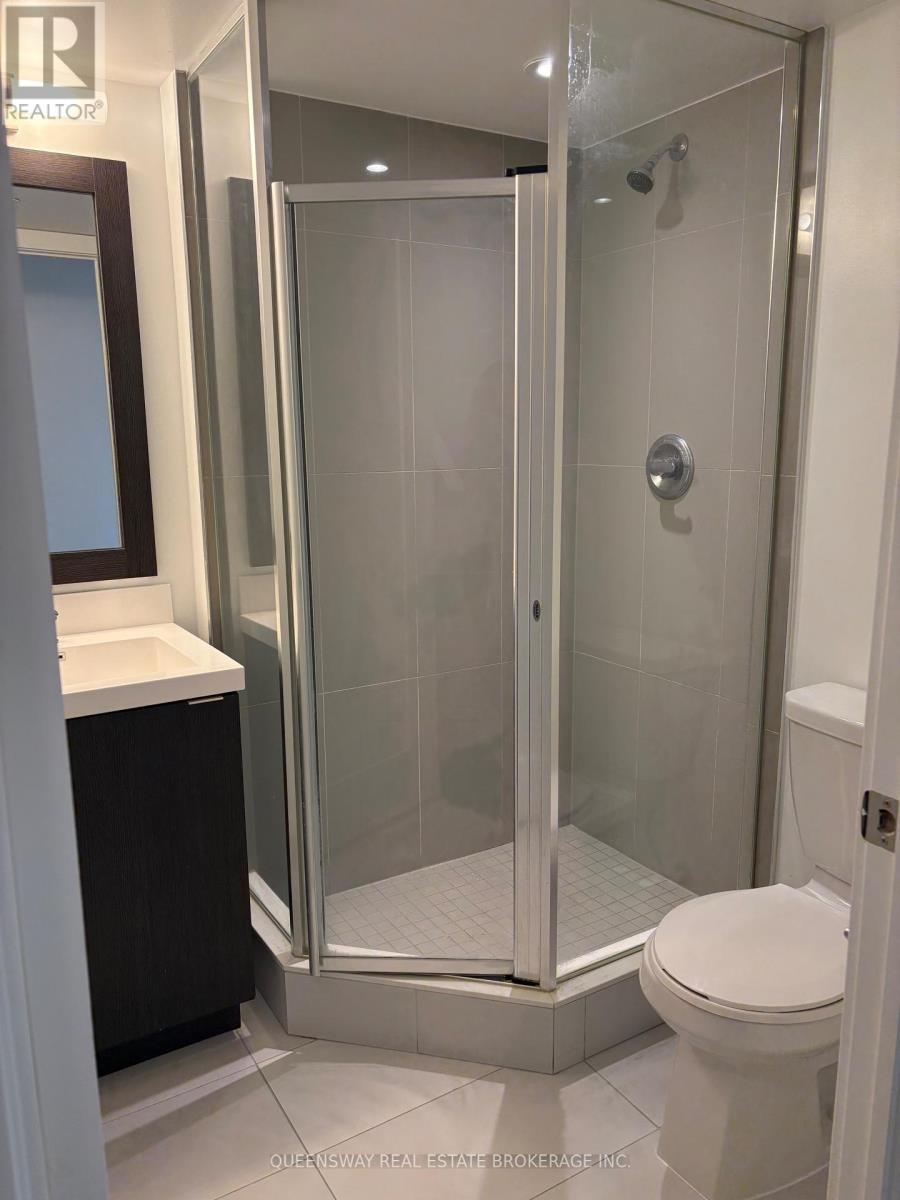 1504 - 7 Mabelle Avenue, Toronto, ON - Indoor Photo Showing Bathroom