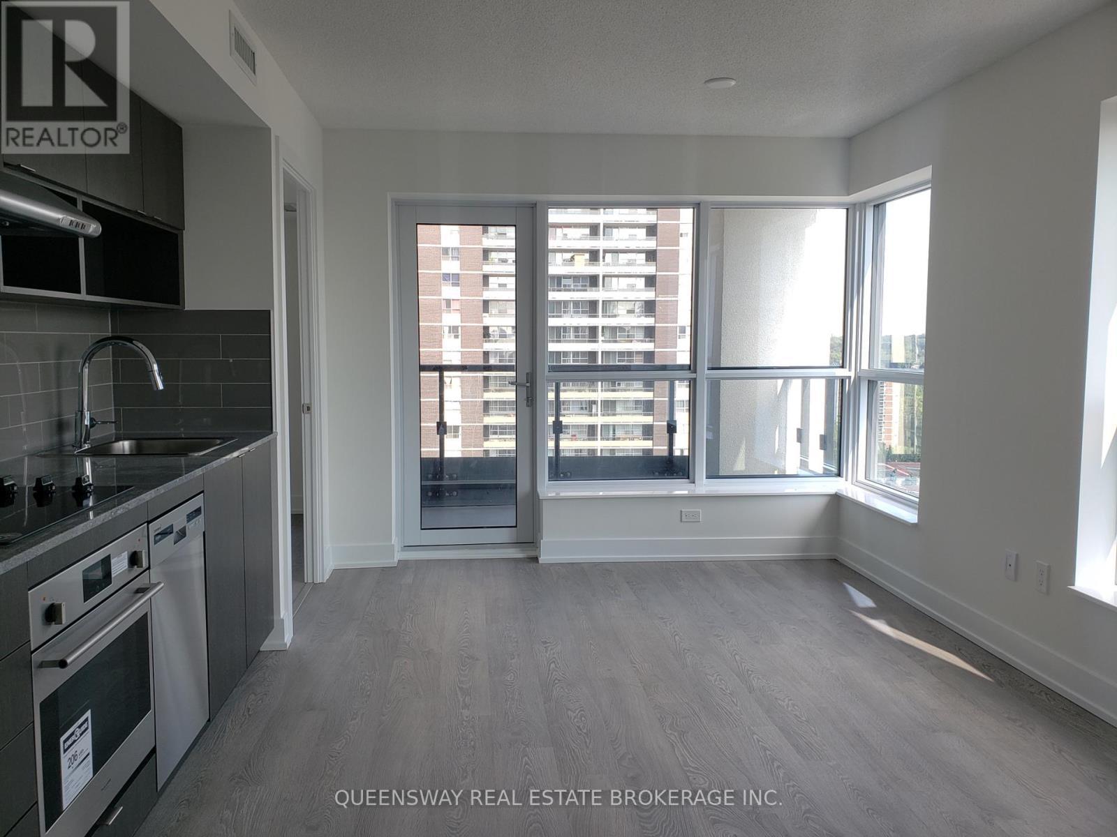 1504 - 7 Mabelle Avenue, Toronto, ON - Indoor Photo Showing Kitchen