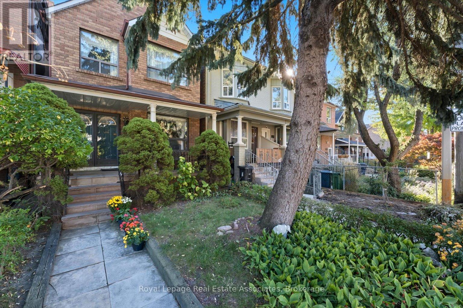 439 Salem Avenue N, Toronto, ON - Outdoor