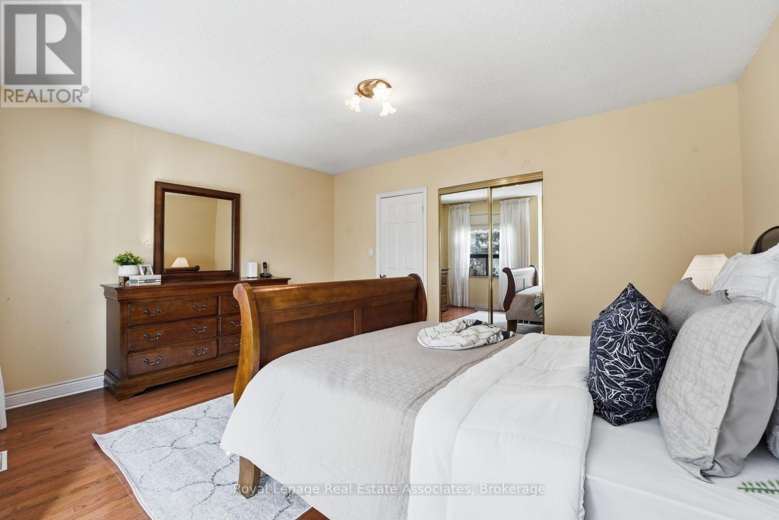 439 Salem Avenue N, Toronto, ON - Indoor Photo Showing Bedroom