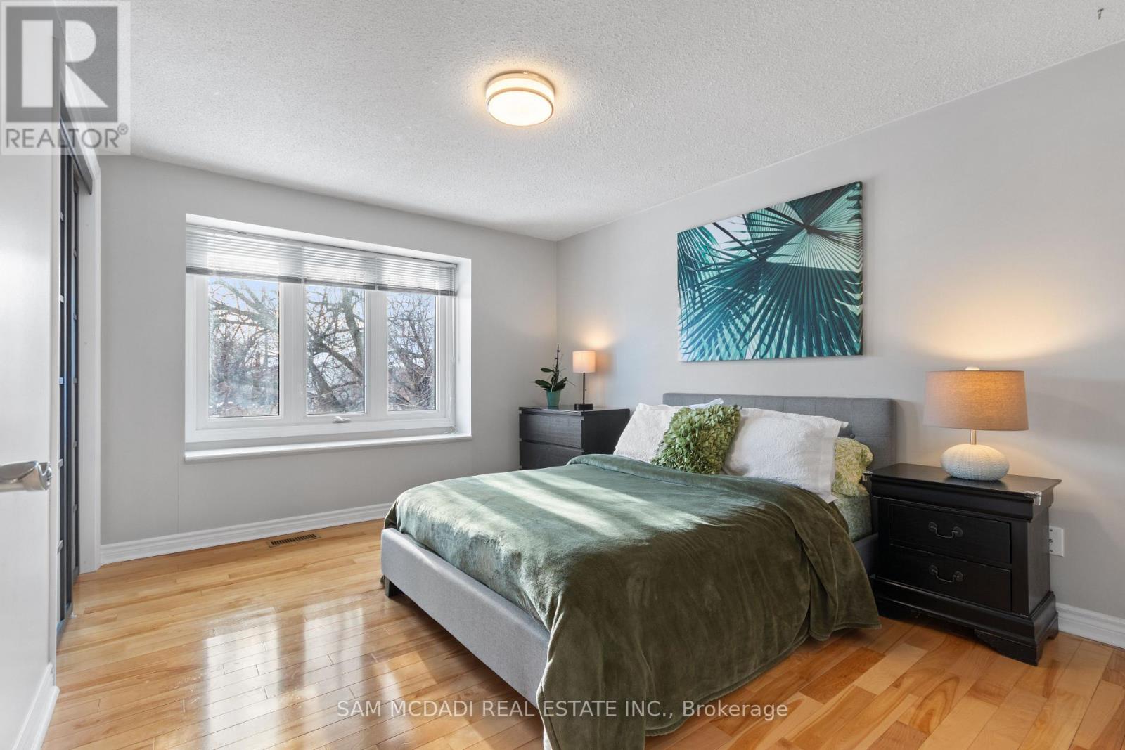 2332 Folkway Drive, Mississauga, ON - Indoor Photo Showing Bedroom