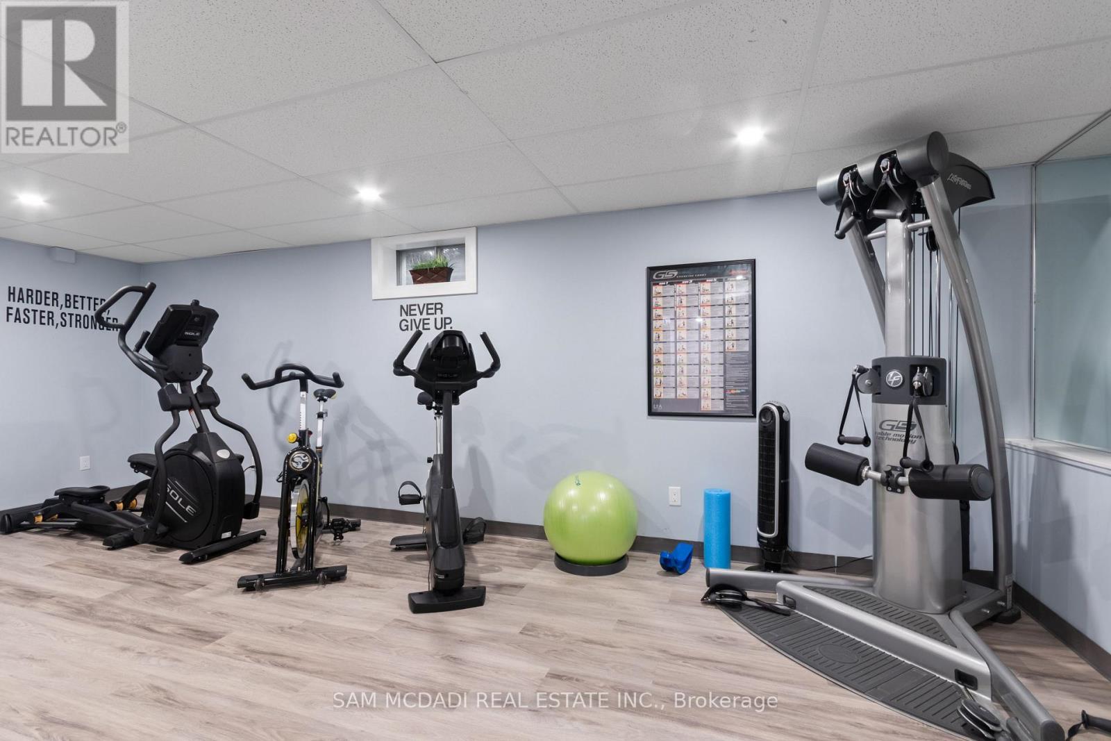 2332 Folkway Drive, Mississauga, ON - Indoor Photo Showing Gym Room