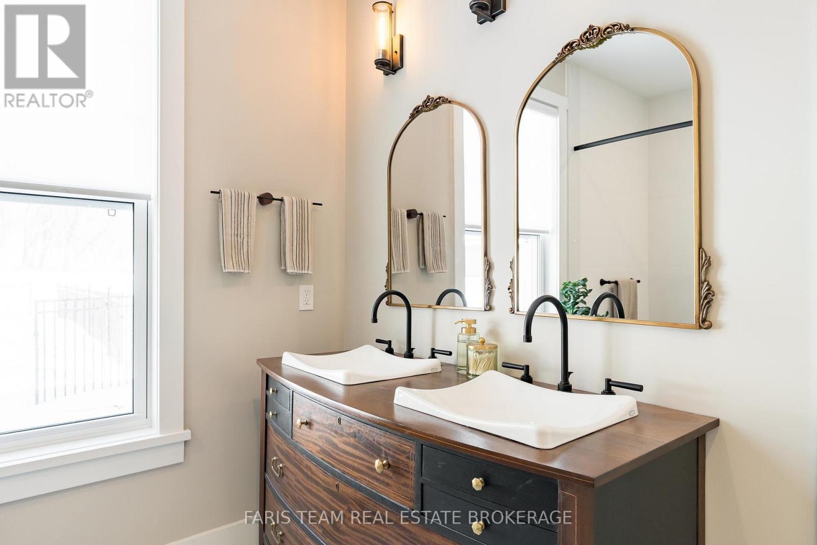 1555 Baseline Road S, Tiny, ON - Indoor Photo Showing Bathroom