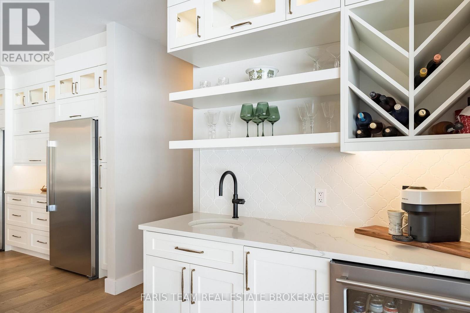 1555 Baseline Road S, Tiny, ON - Indoor Photo Showing Kitchen