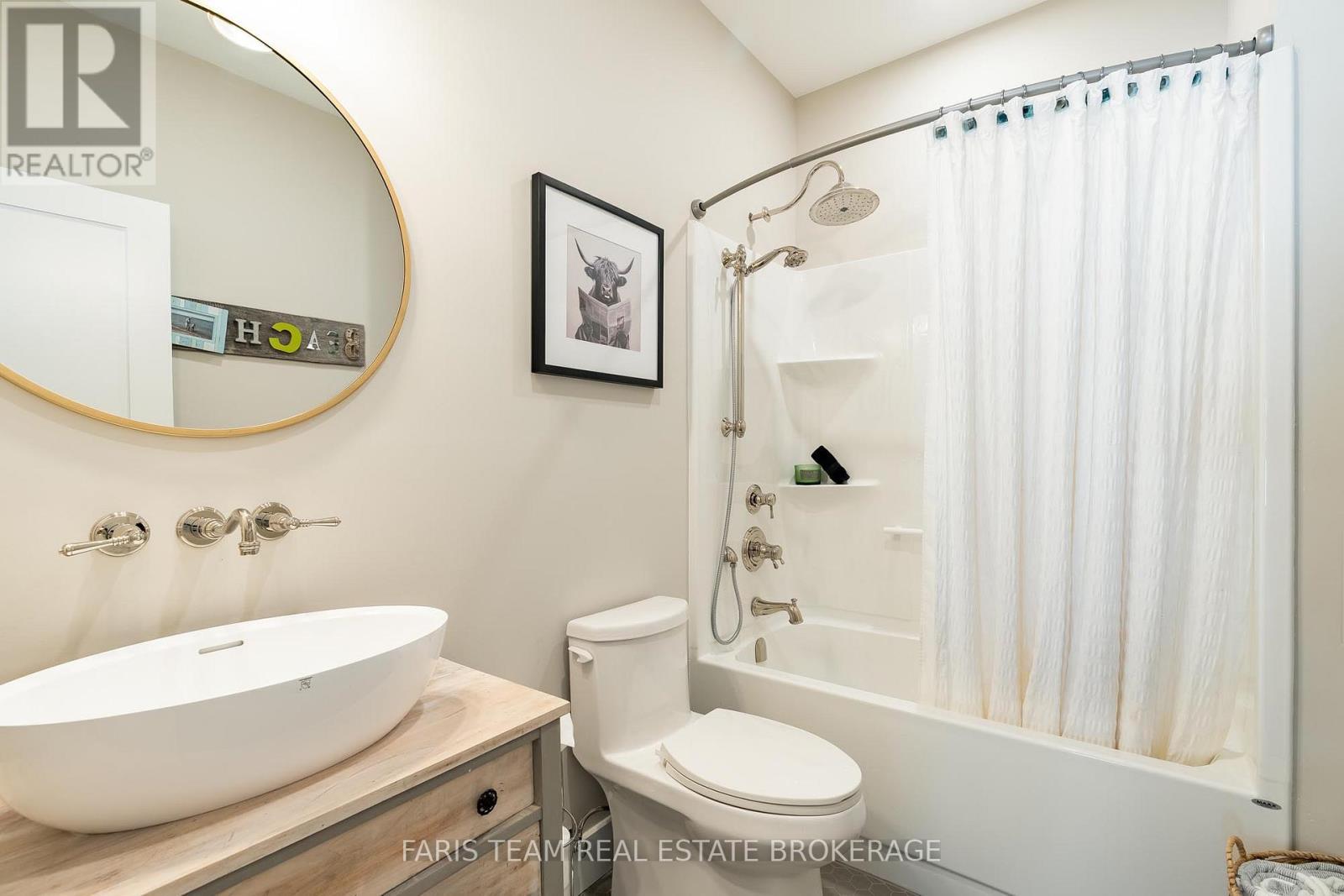 1555 Baseline Road S, Tiny, ON - Indoor Photo Showing Bathroom