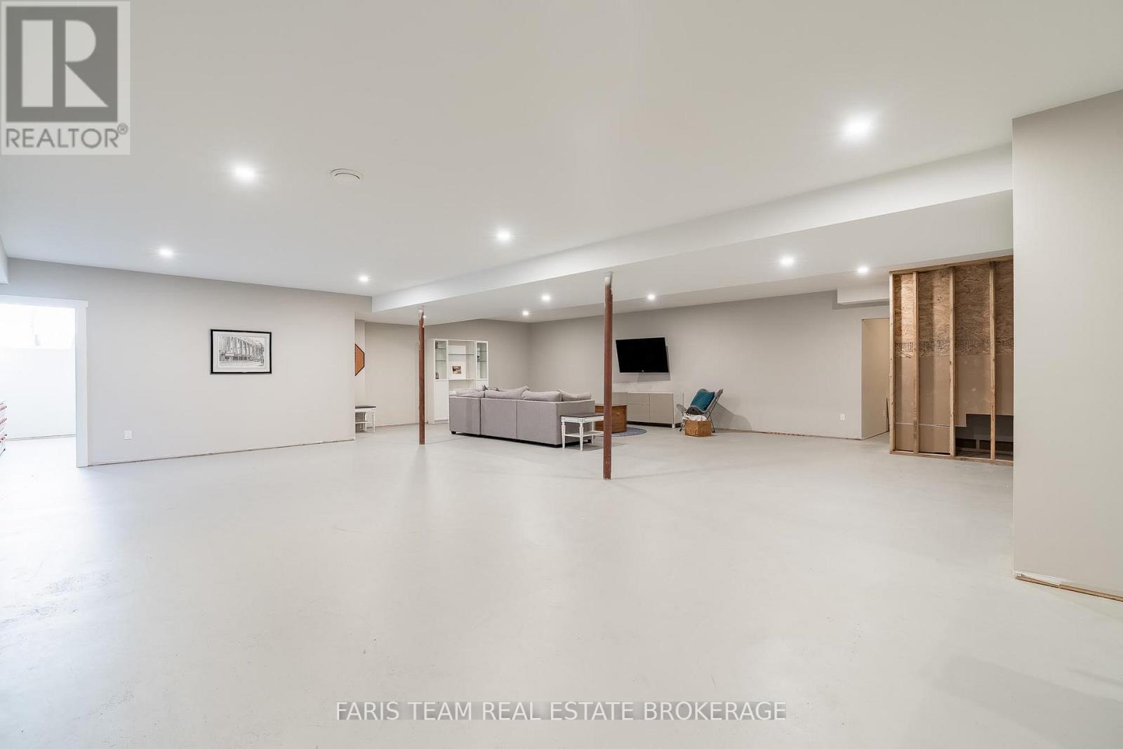 1555 Baseline Road S, Tiny, ON - Indoor