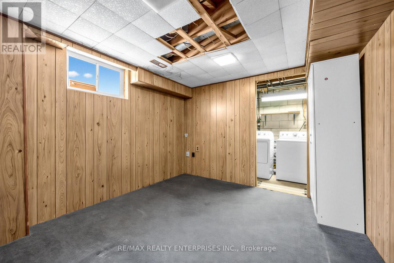 3356 Strabane Drive, Mississauga, ON - Indoor Photo Showing Basement