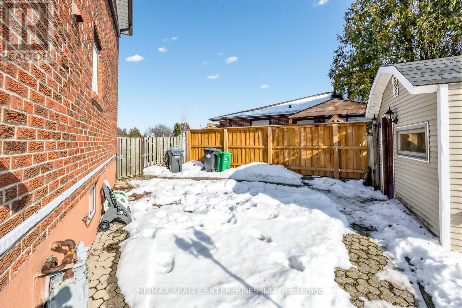 3356 Strabane Drive, Mississauga, ON - Outdoor