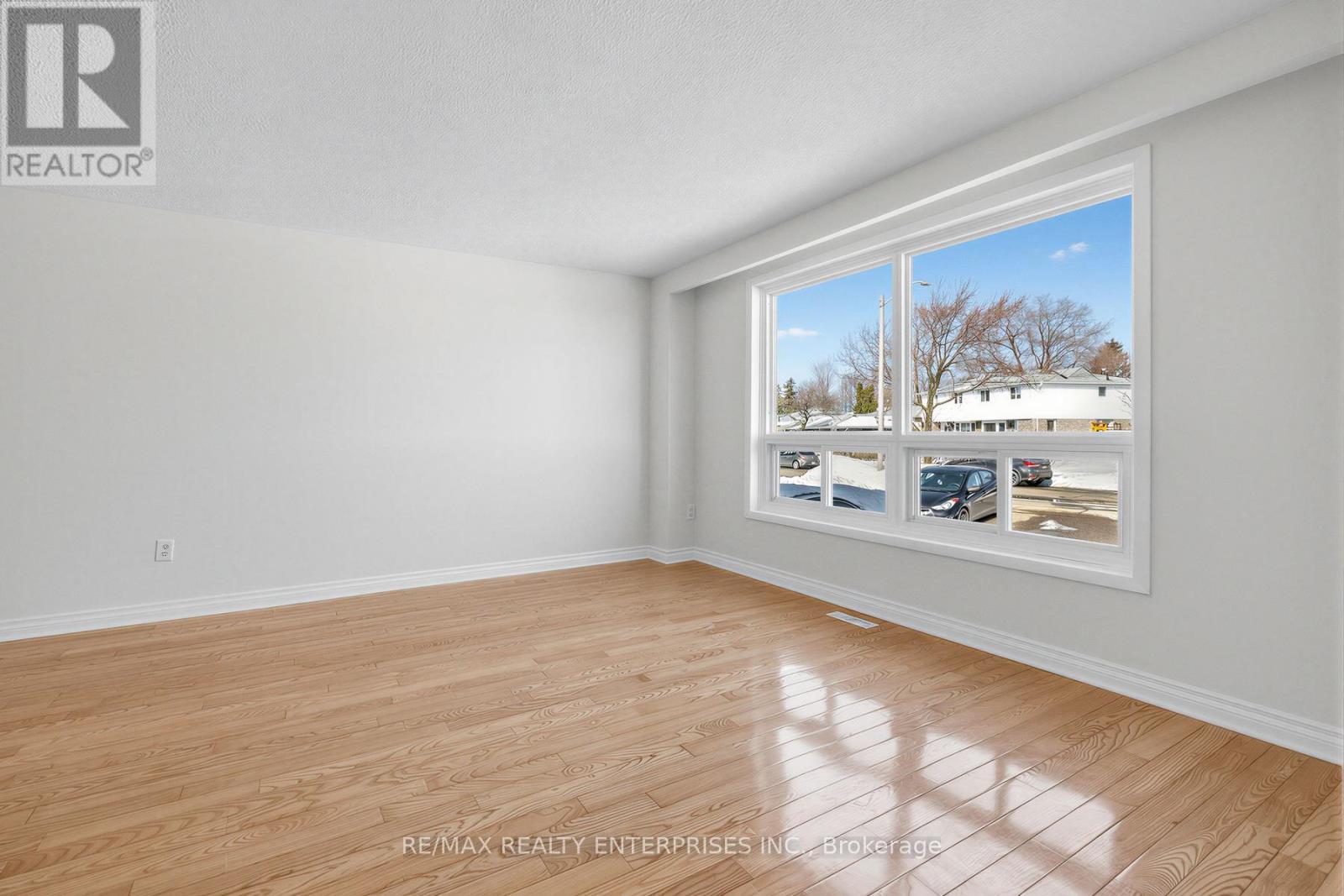 3356 Strabane Drive, Mississauga, ON - Indoor Photo Showing Other Room