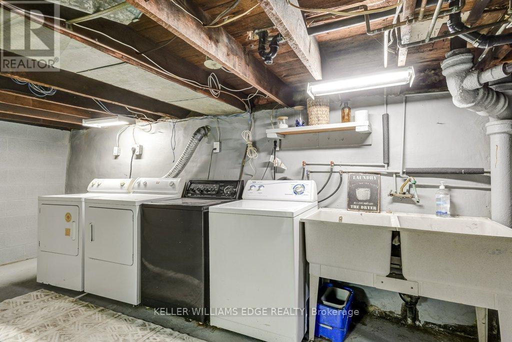 14 Baker Street, Hamilton, ON - Indoor Photo Showing Laundry Room