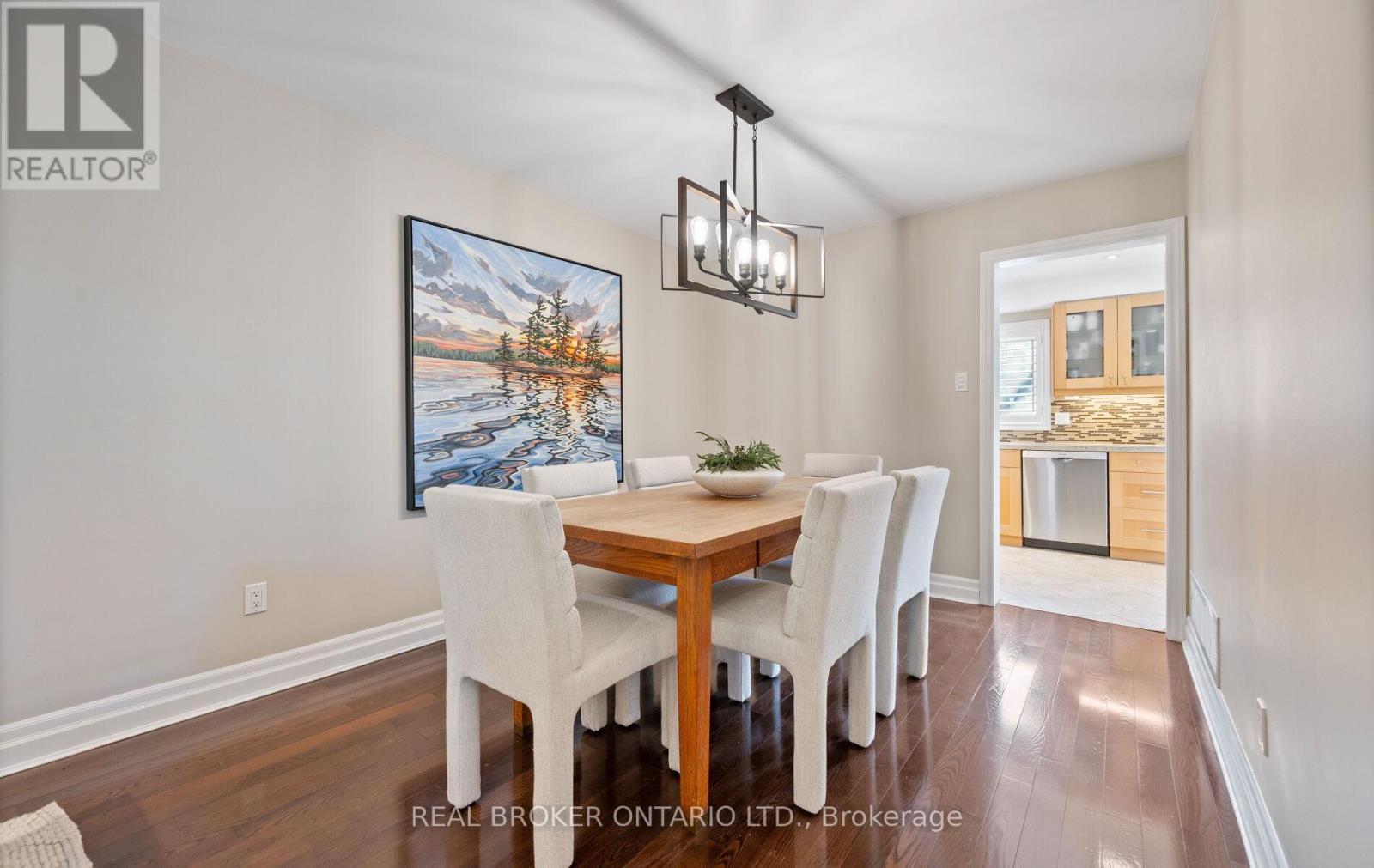 6060 Clover Ridge Crescent, Mississauga, ON - Indoor Photo Showing Dining Room