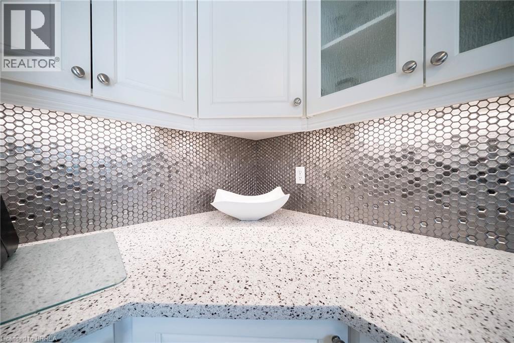 43 Flamingo Drive, Hamilton, ON - Indoor