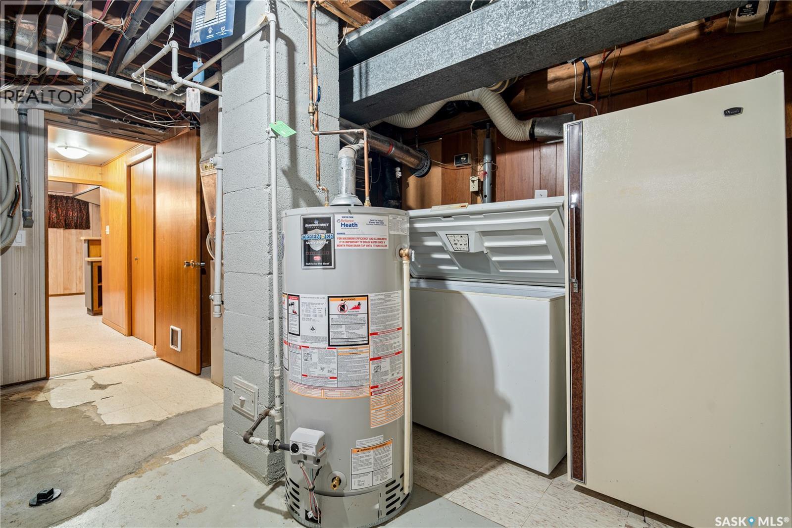 5306 5Th Avenue, Regina, SK - Indoor Photo Showing Basement
