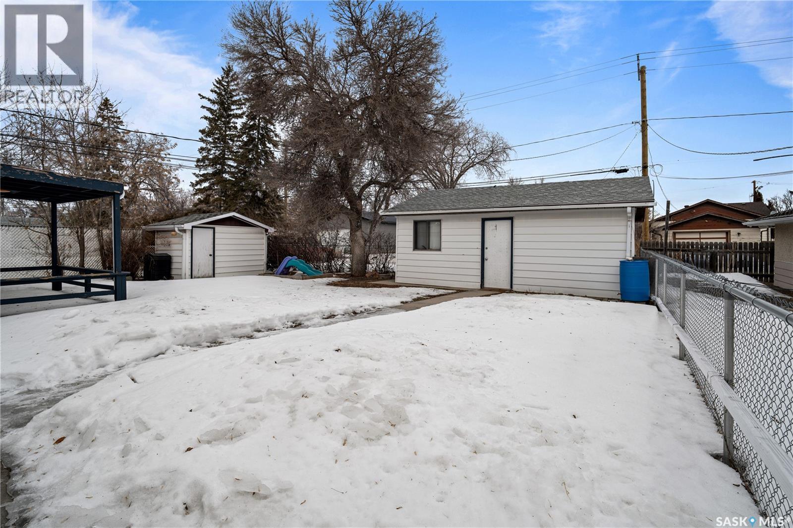 5306 5Th Avenue, Regina, SK - Outdoor With Exterior