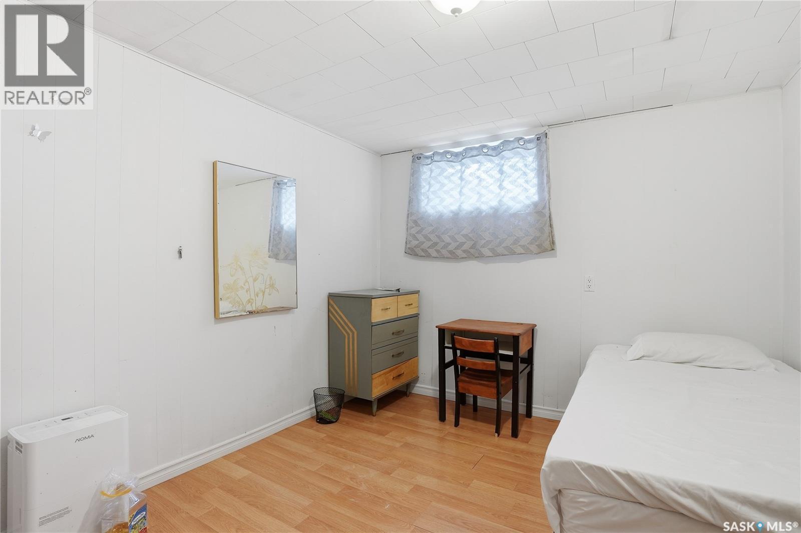 285 Carleton Drive, Saskatoon, SK - Indoor Photo Showing Bedroom